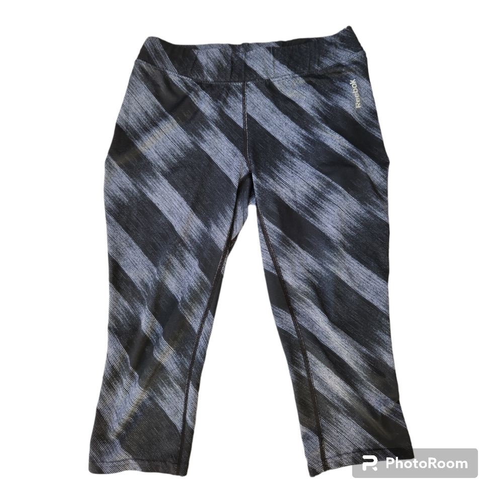 Women's Reebok Active Wear Black And Grey Capri Leggings Size Medium